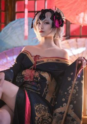 女室友自愿成为我的脚奴_1080免费观看韩国